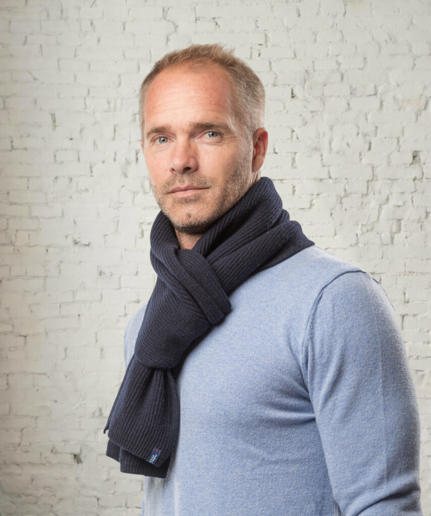 pull col v homme bleu ciel merinos cachemire césar