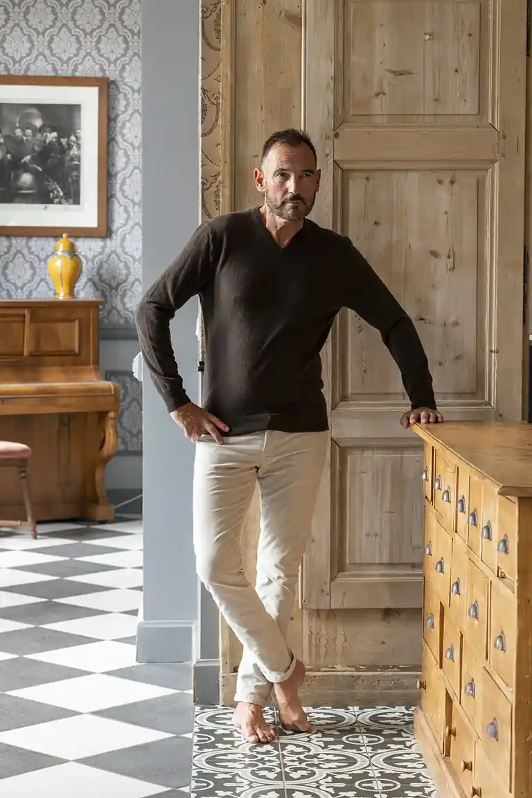 pull col v homme marron mérinos cachemire césar